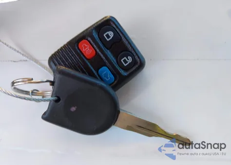 2006 Ford Explorer Limited из США, поврежденный, VIN 1FMEU758X6UB56450